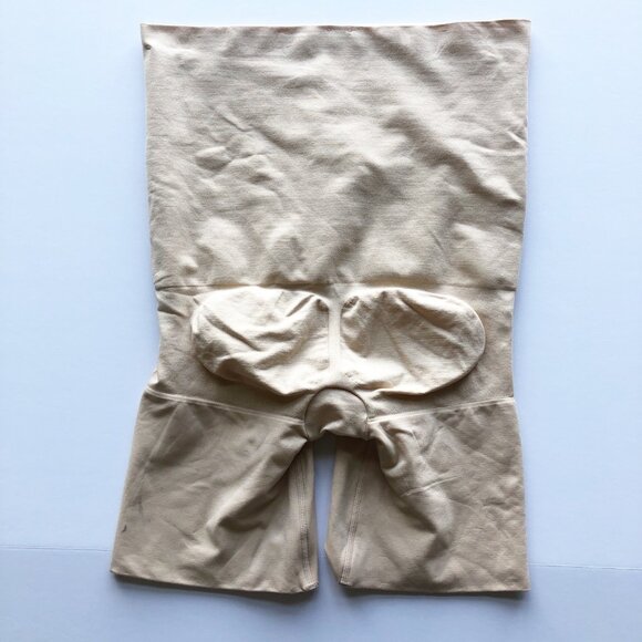 SPANX Assets NWT Remarkable Results High Waist Mid Thigh Shaper Shorts Womens 1X - Picture 3 of 10